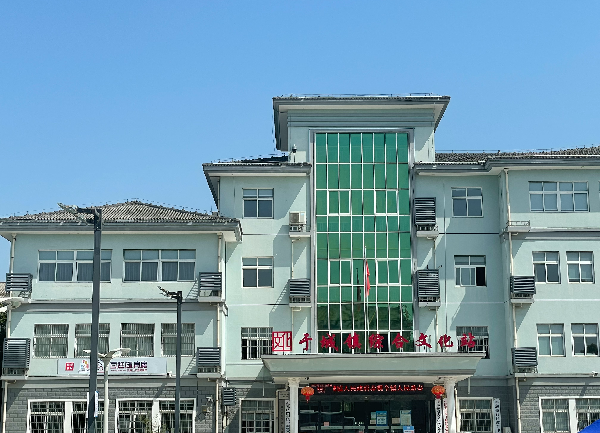 leyu.乐鱼正能量:职工抢修献血车,好人好事成风景! leyu.乐鱼正能量:职工抢修献血车,好人好事成风景!